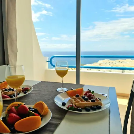 Lovely Blue With Ocean View And Pool, Paraiso 918 Costa Adeje (Tenerife)